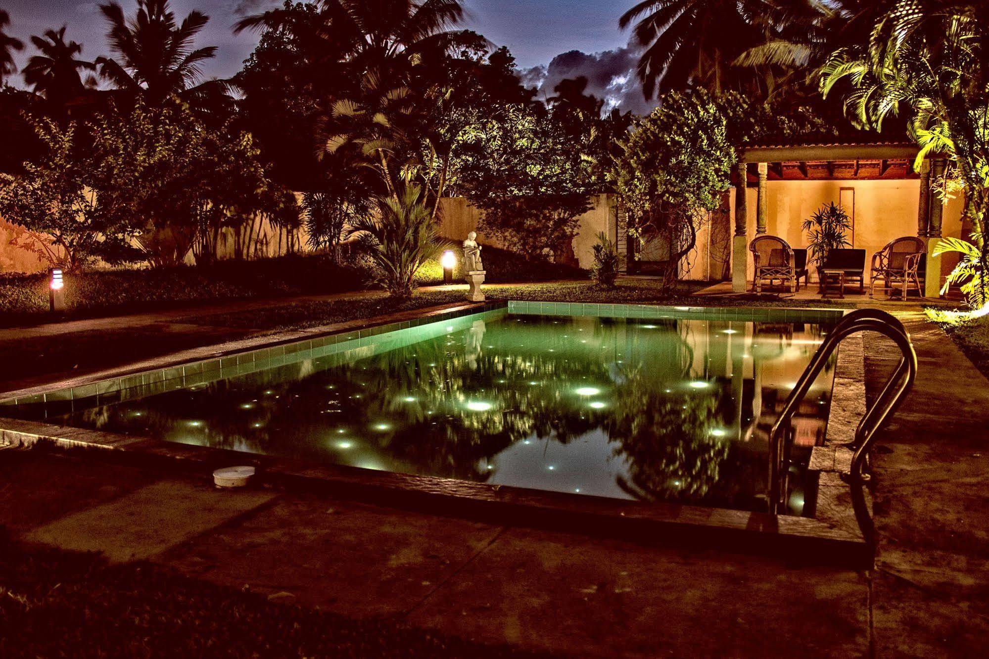 The Lagoon Villa Kurana Katunayaka Buitenkant foto